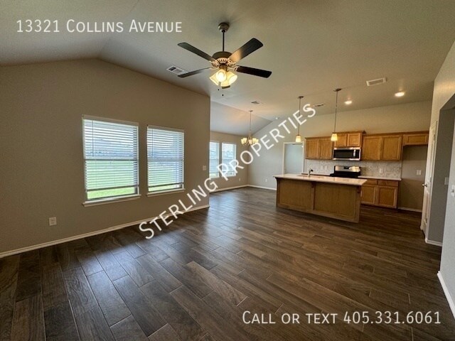 Building Photo - 13321 Collins Ave