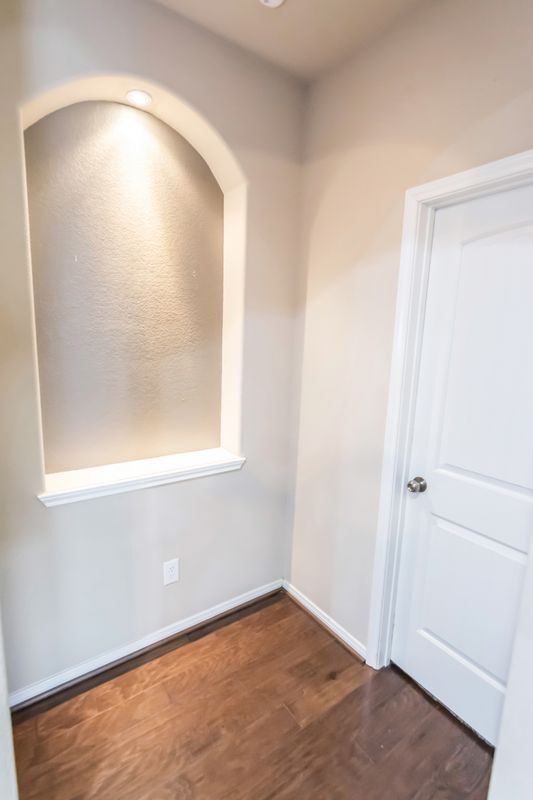 Building Photo - 18011 Oliveria Way