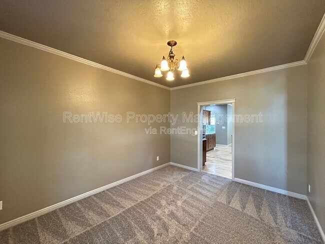 Building Photo - 2253 W los Flores Dr