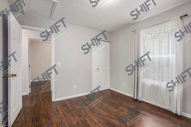 Building Photo - 755 North - Beautiful Single Family home