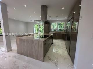 Building Photo - 21022 NE 34th Ct