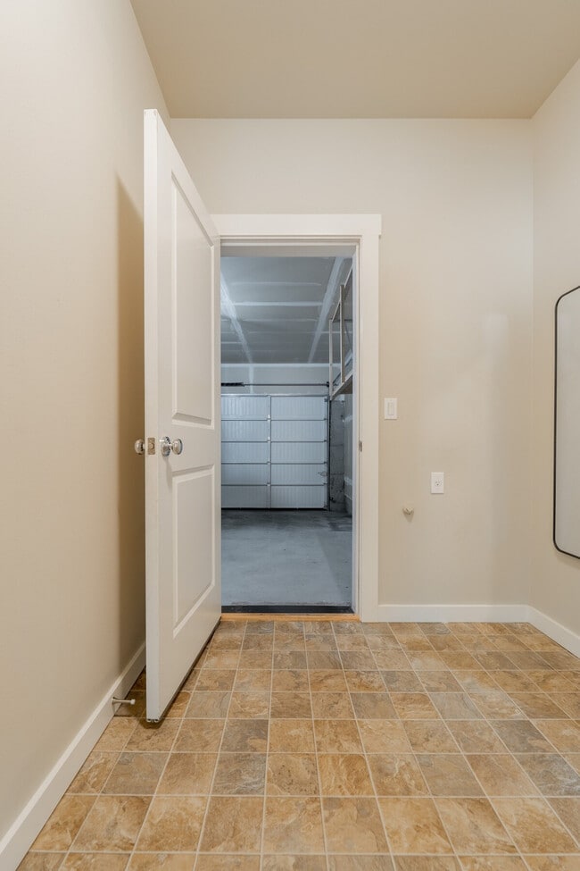 Building Photo - 16009 SE 164th Pl