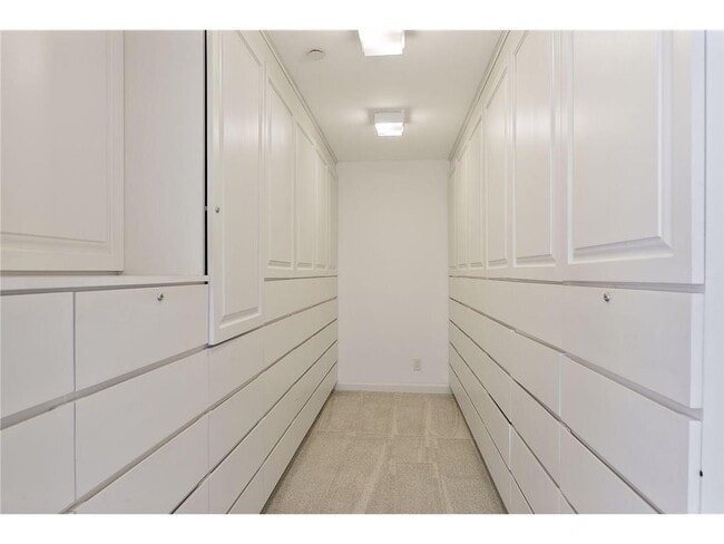 Building Photo - 1830 Eagle Ridge Dr