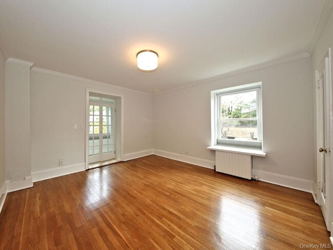 Building Photo - 490 Bleeker Ave