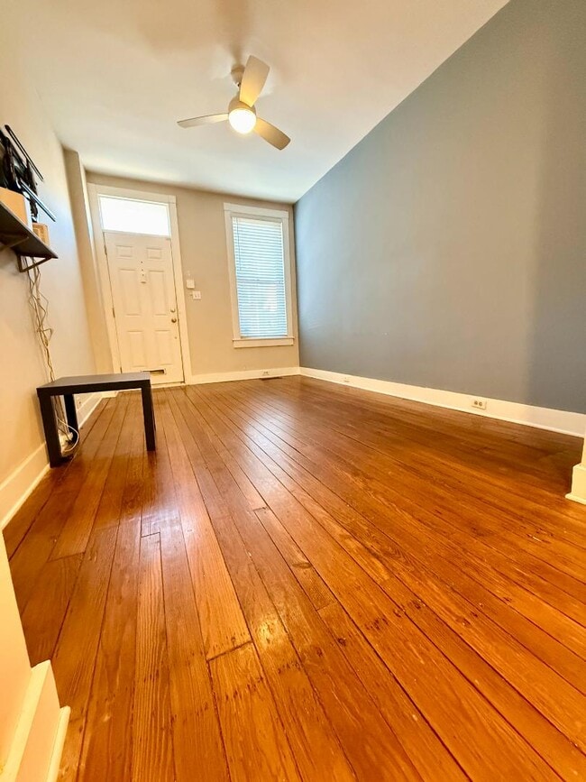 Building Photo - 124 W Hamburg St