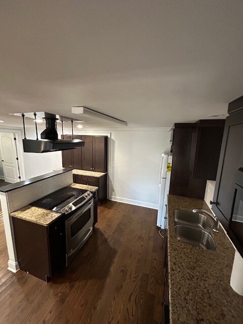 Building Photo - 516 Sage Rd