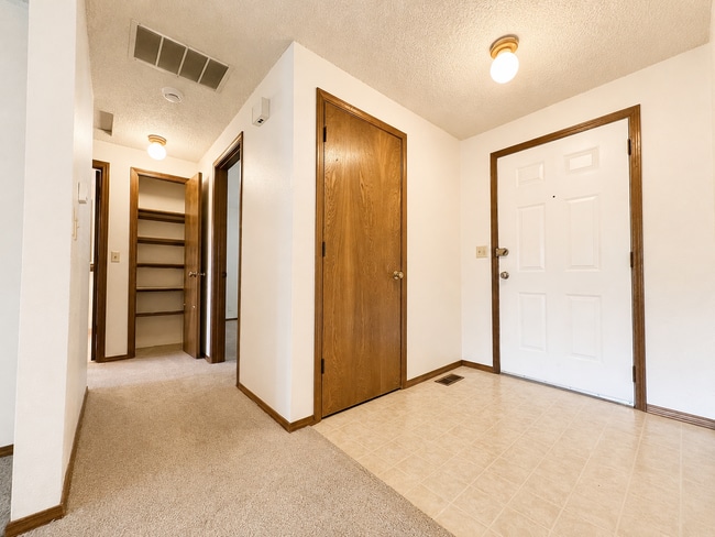 Building Photo - 21318 SE Alder Ct