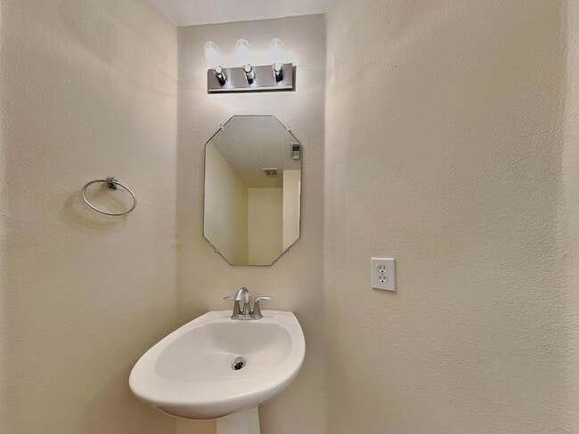 Building Photo - 1003 Redcrest Springs Ct