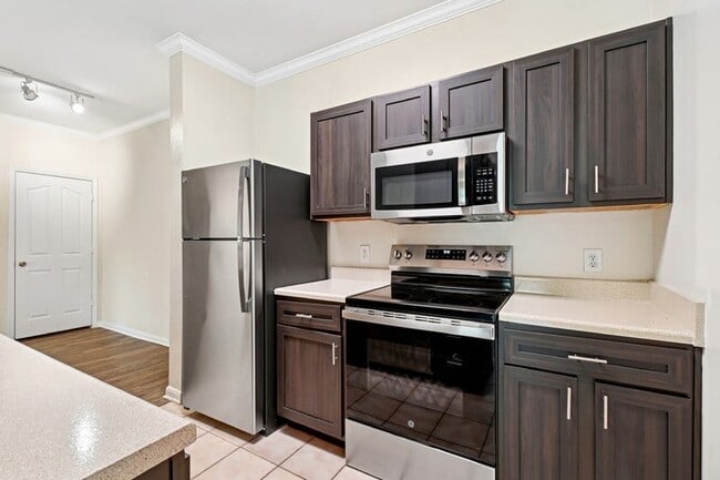 Building Photo - Indigo Pointe