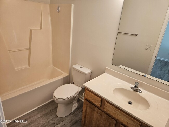 Building Photo - 112 Belvedere Dr