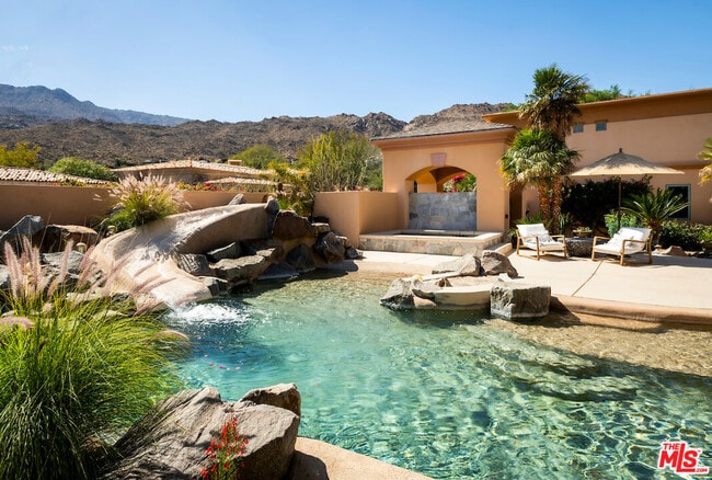 Building Photo - 136 Netas Dr