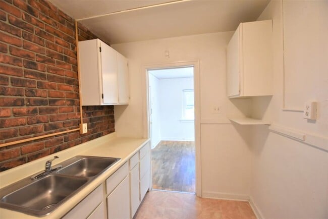 Building Photo - Available for August 2026 preleasing! Studio on the Hill