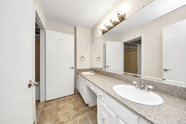 Building Photo - 2588 Bering Dr