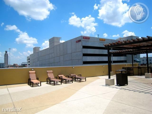 Building Photo - 2222 Pearl St