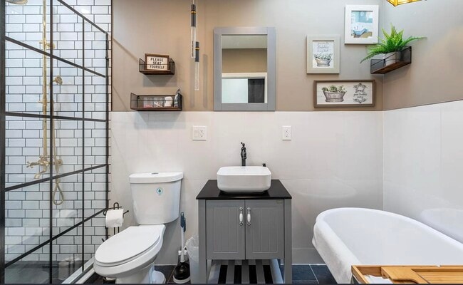 Building Photo - 148.5 Union St