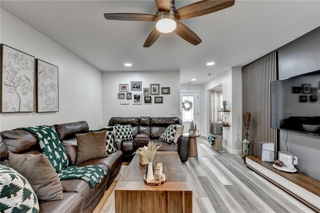 Building Photo - 4317 Holliday Rd