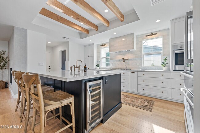 Building Photo - 4244 N 35th Pl
