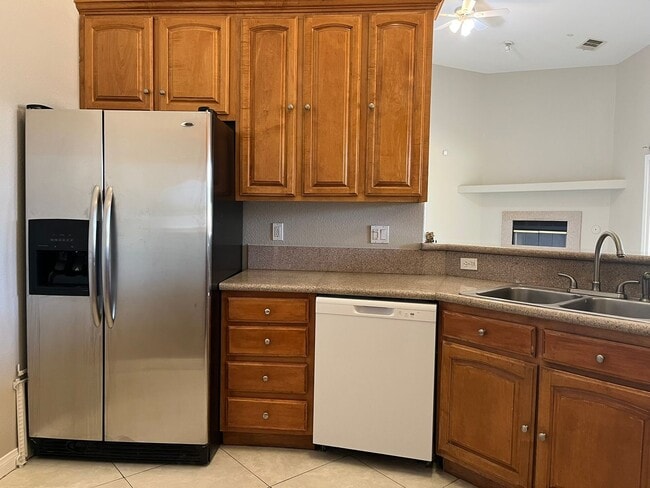 Building Photo - COMING SOON!! 4 bedrooms 2 bathroom home i...