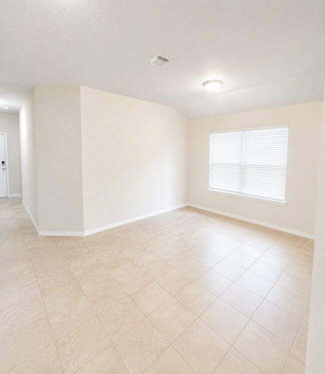 Building Photo - AVAILABLE NOW; APPLY AT OUR WEBSITE TODAY!!