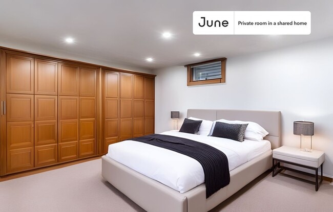 Building Photo - 166 Auburn St