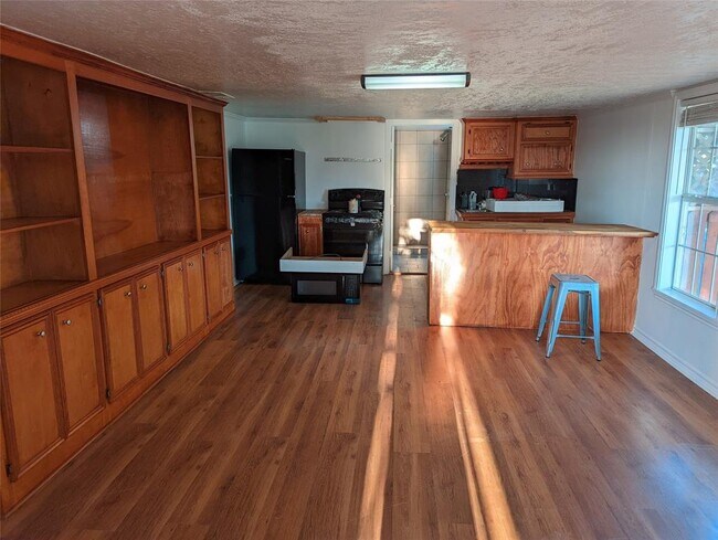 Building Photo - 8861 Co Rd 424