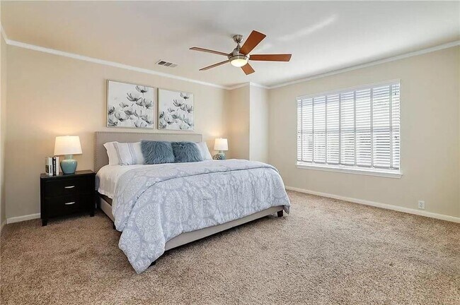 Building Photo - 809 Barefoot Cove