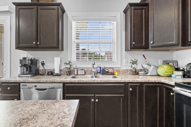 Building Photo - 326 Aquamarine Cir