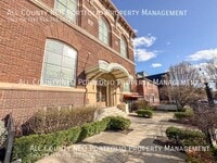 Building Photo - 1276 N High St