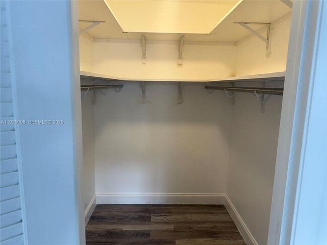 Building Photo - 9869 NW 52nd Terrace