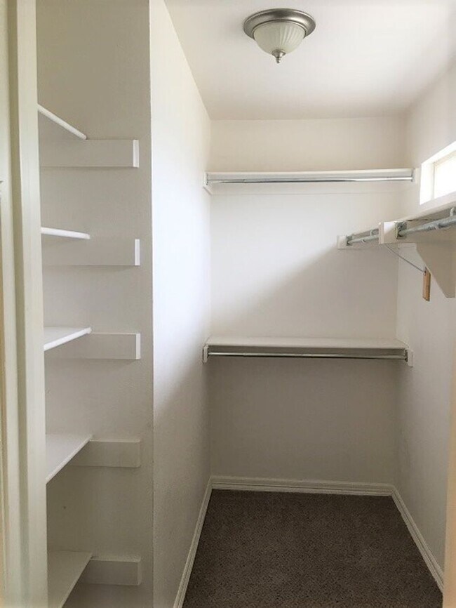 Building Photo - BEAUTIFUL HOME IN GREAT LOCATION!