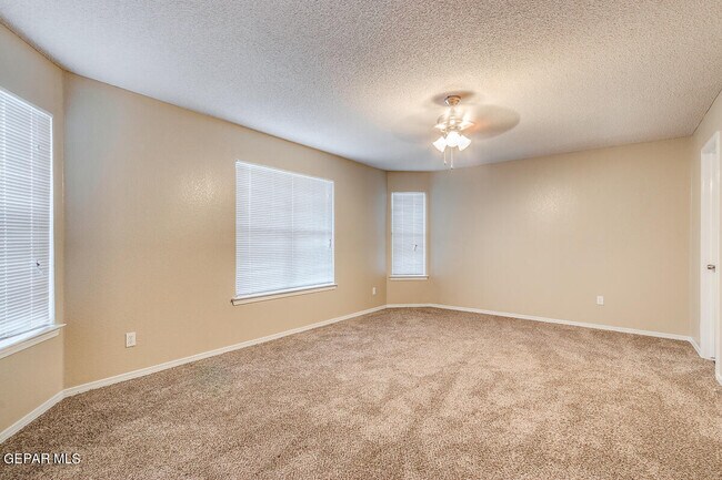 Building Photo - 10932 Duster Dr