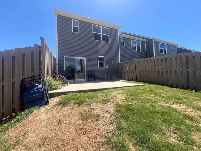 Building Photo - 100 Lilywood Ct