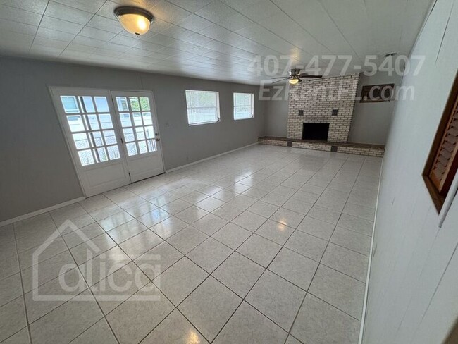 Building Photo - 1851 Ector Rd