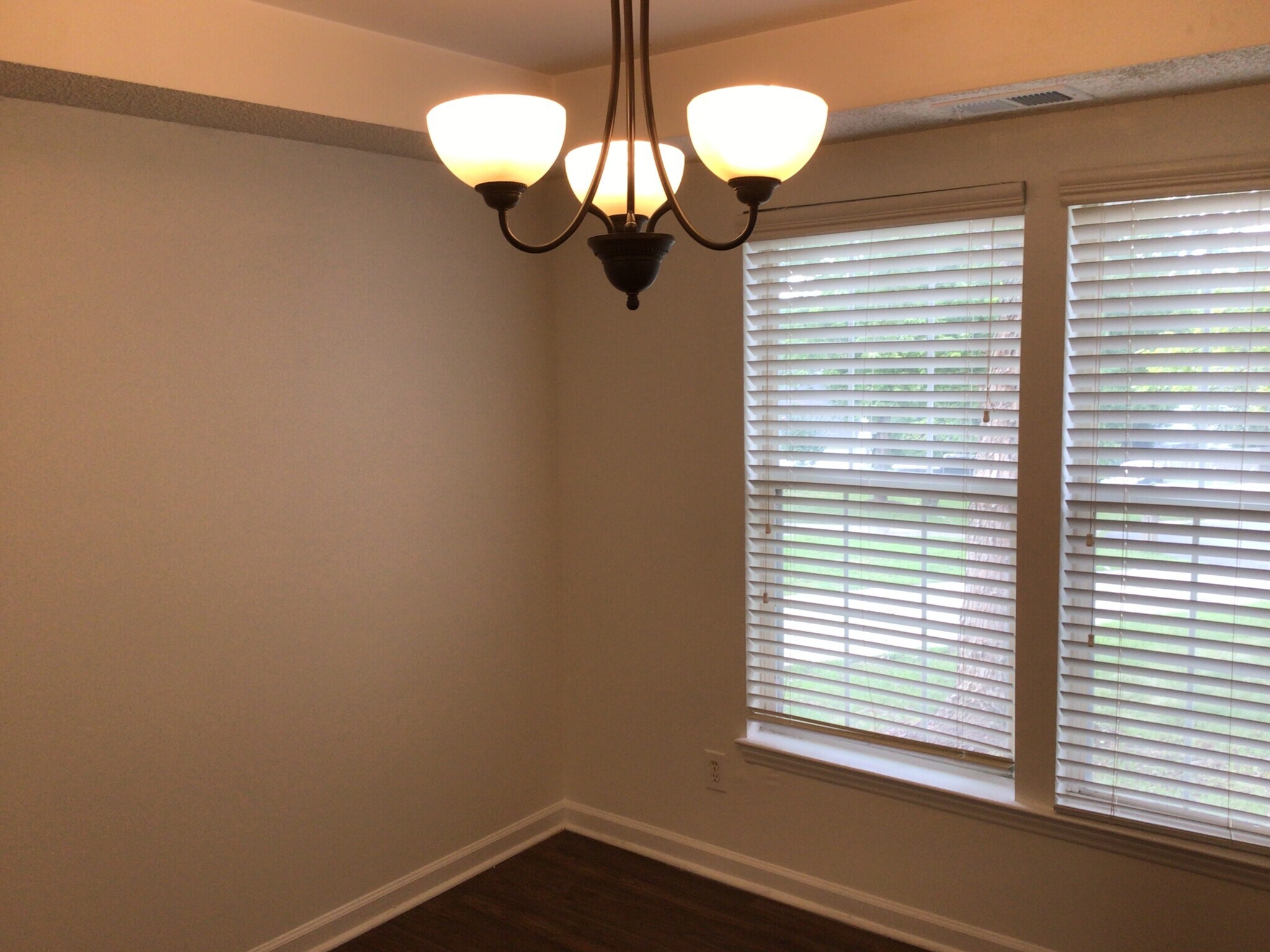 Building Photo - 9401 Fetlock Ct