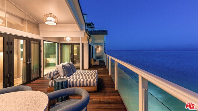 Building Photo - 27044 Malibu Cove Colony Dr