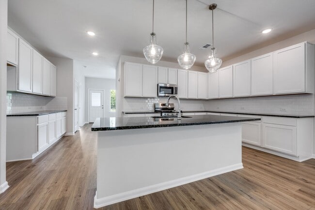 Building Photo - 4013 Bluestem Blvd