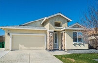 Building Photo - 3 Bedroom Home for Rent in Chico CA | Meadow Brook Ranch, Fireplace, Washer & Dryer