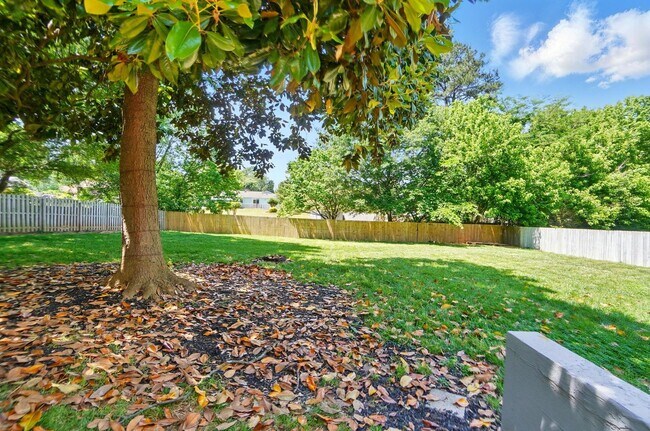 Building Photo - (Coming Soon) Renovated Gem in Gastonia with Walkout Basement & Spacious Backyard
