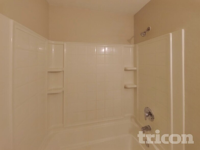 Building Photo - 1317 Gayle St