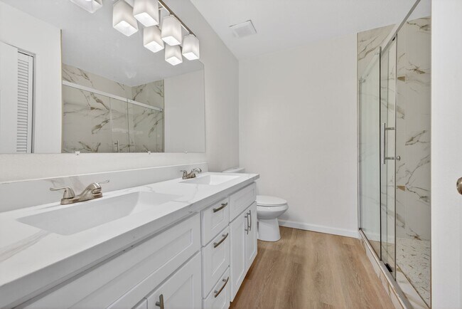 Building Photo - Completely Remodeled 2-Bedroom Townhome – Everything Brand New!