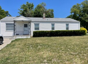 Building Photo - Charming 3 Bedroom In The Westside District!!