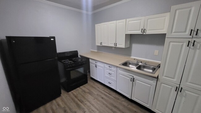 Building Photo - 520 Ruddle Ave