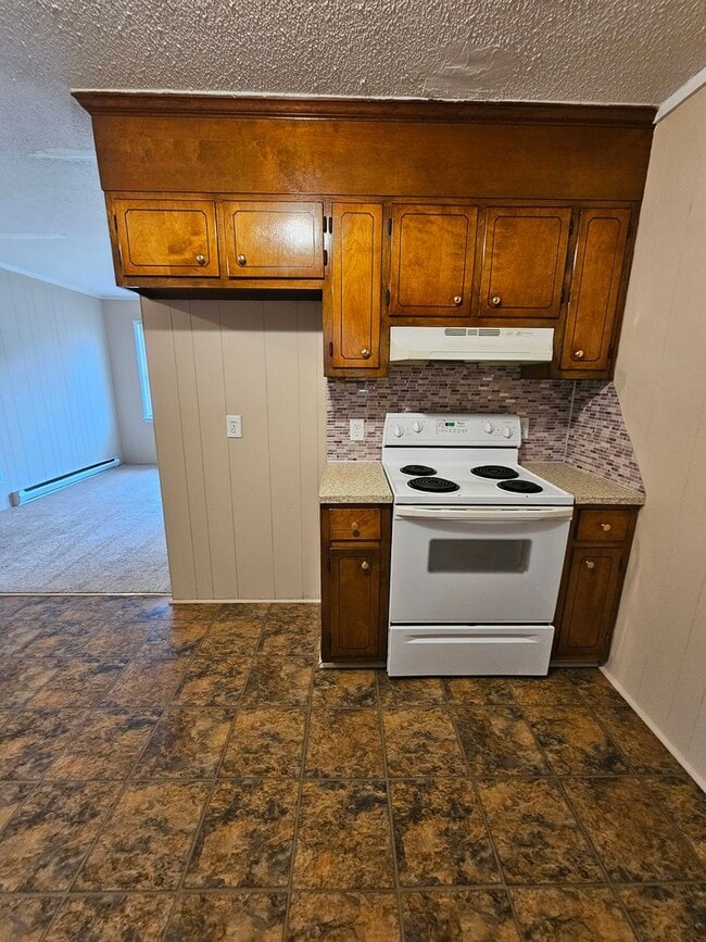 Building Photo - 3 BR near Publix!