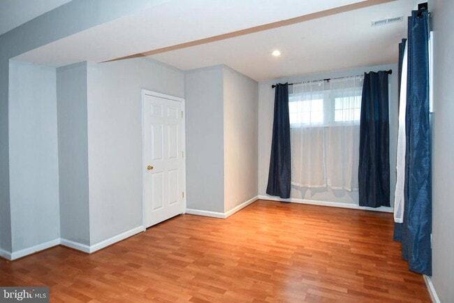 Building Photo - 13039 Quate Ln