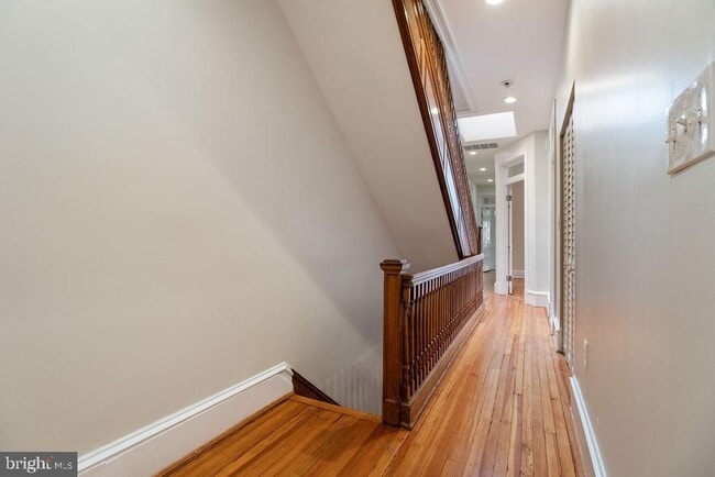 Building Photo - 1120 East Capitol St NE