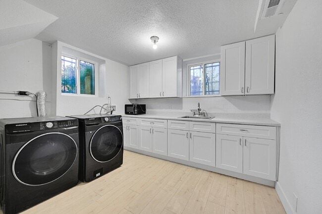 Building Photo - $2,195.00, Charming 4-Bedroom Home in Denver’s Vibrant Highland Neighborhood, plus $300 off the f...