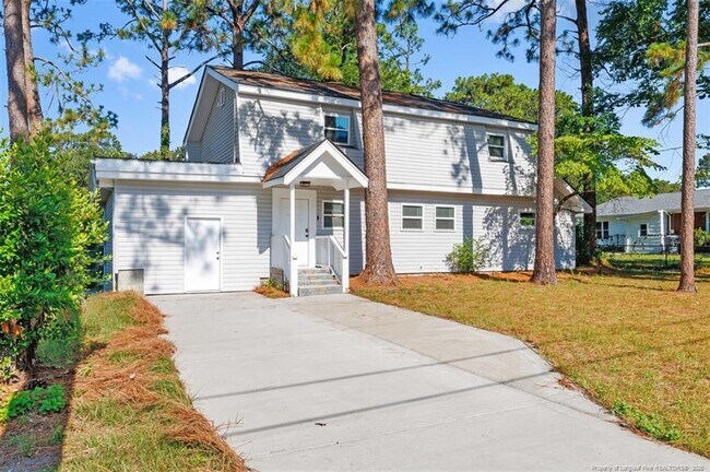 Building Photo - 804 Rodie Ave