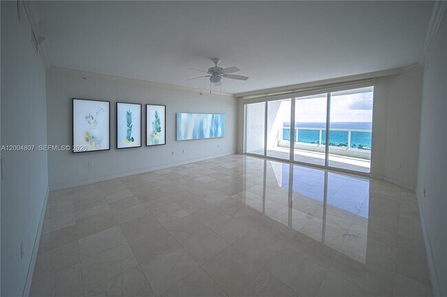 Building Photo - 20201 E Country Club Dr