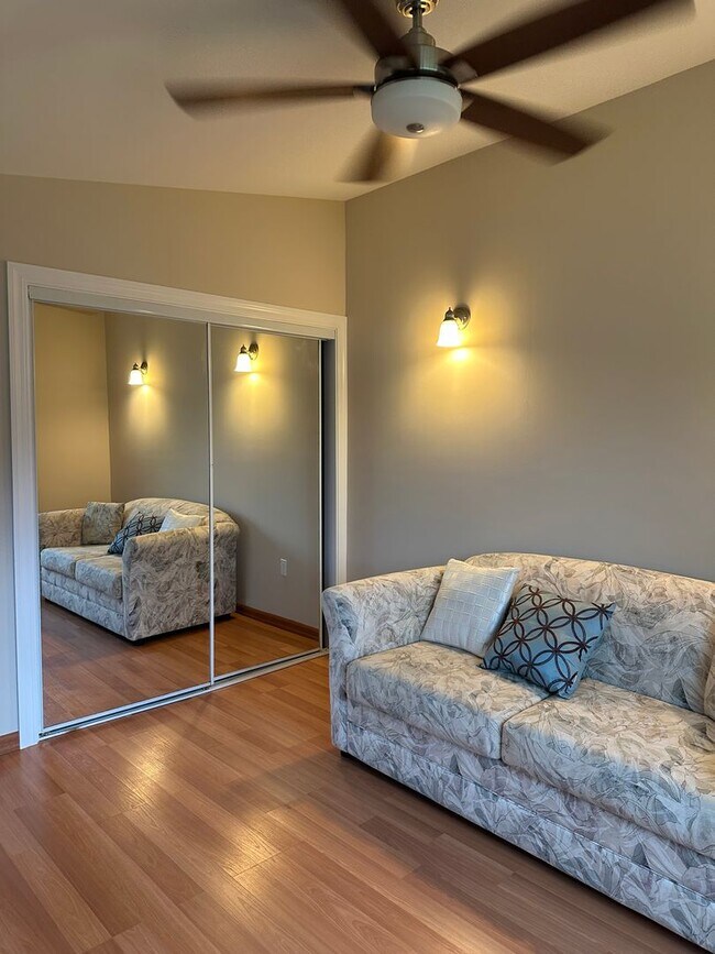 Building Photo - Kailua - Studio with 1 Bathroom, 2 parking