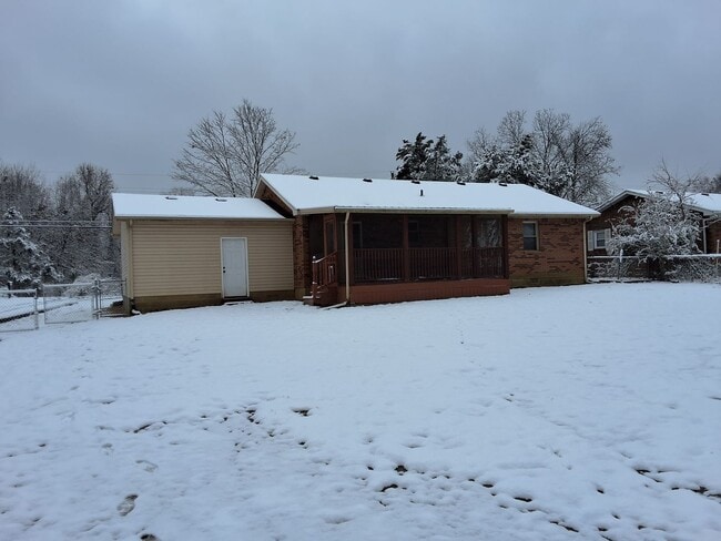 Building Photo - 1800 Preston St